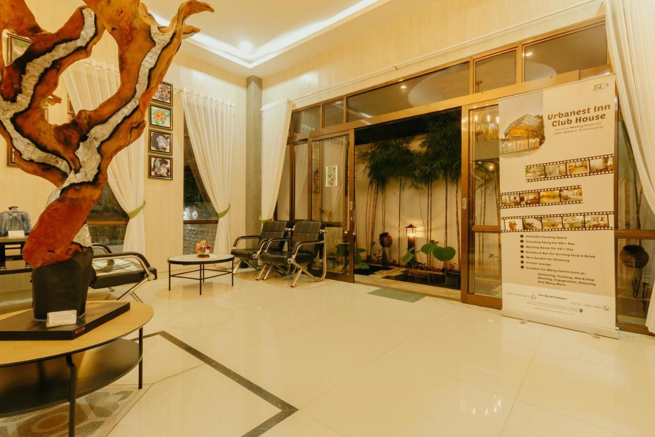 Urbanest Inn House Slipi Jakarta Exterior photo