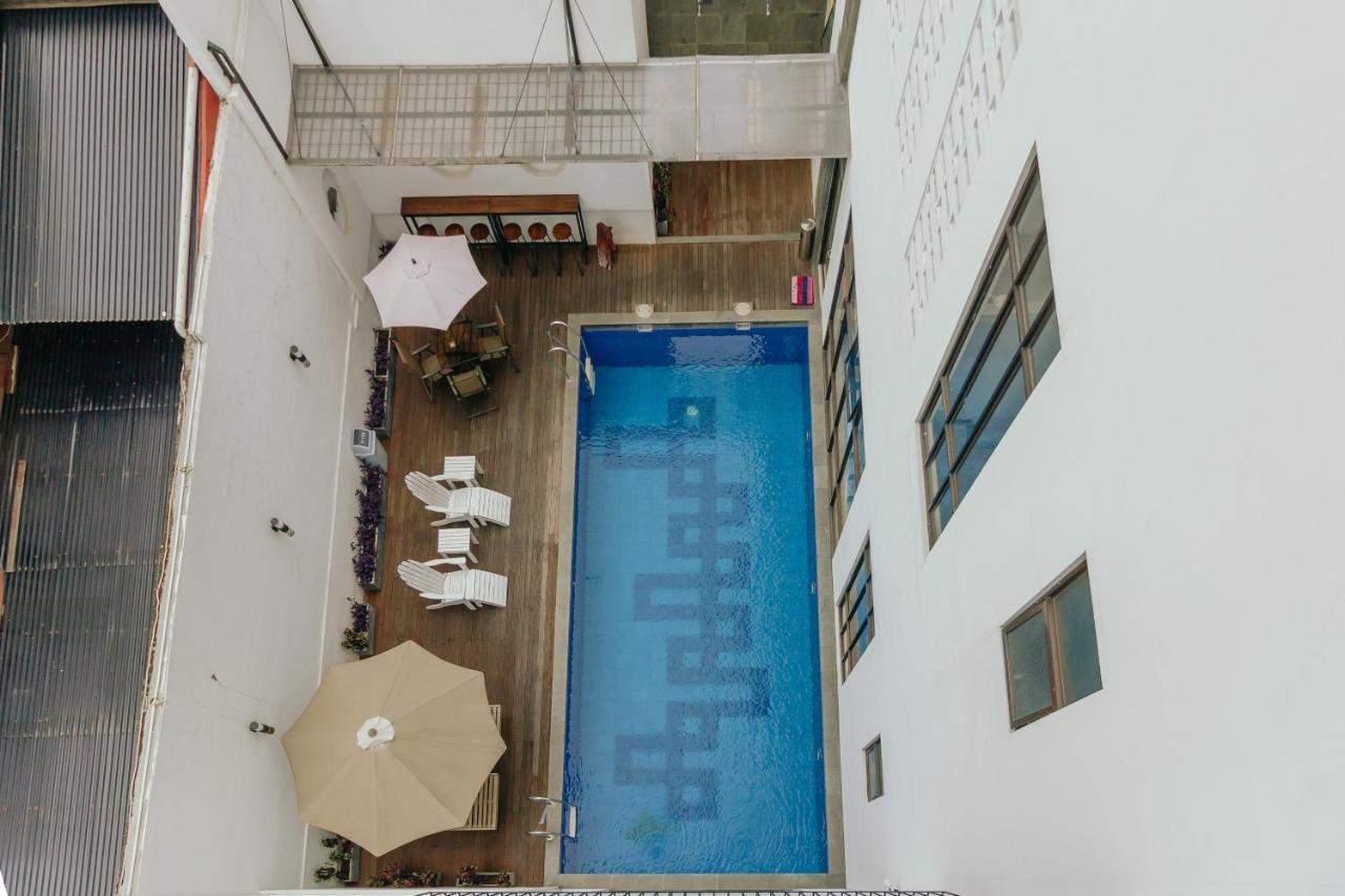 Urbanest Inn House Slipi Jakarta Exterior photo