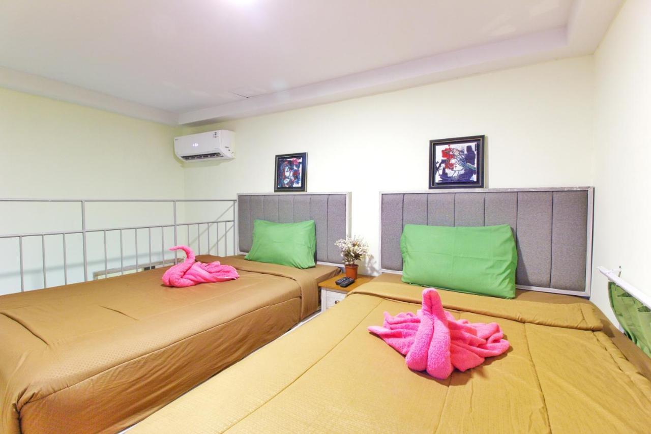 Urbanest Inn House Slipi Jakarta Room photo